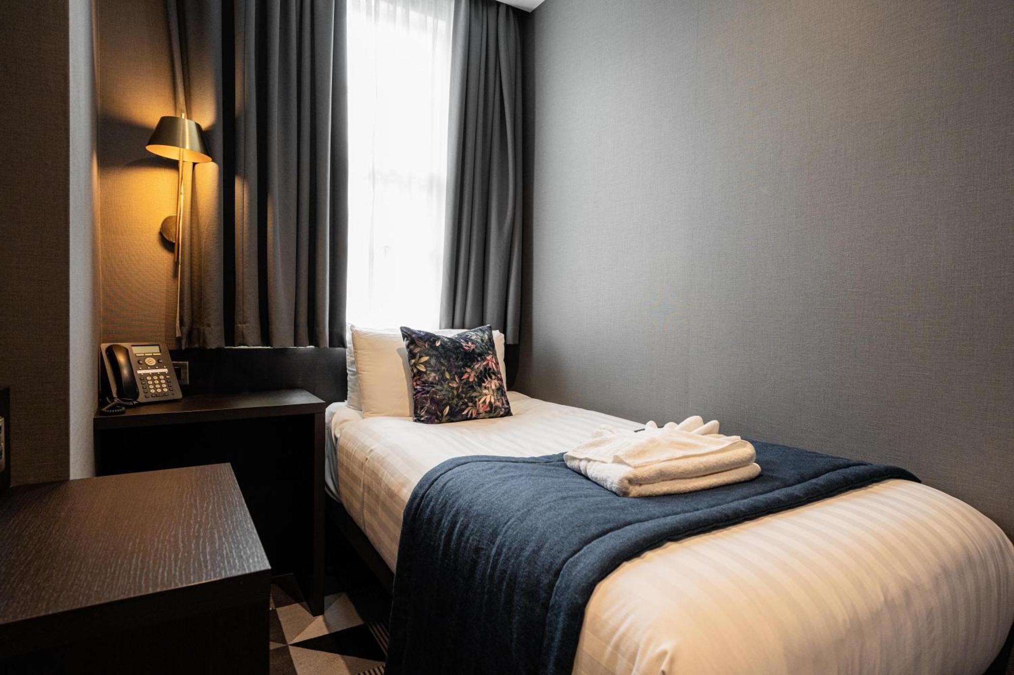 The House On Warwick Hotell London Exteriör bild